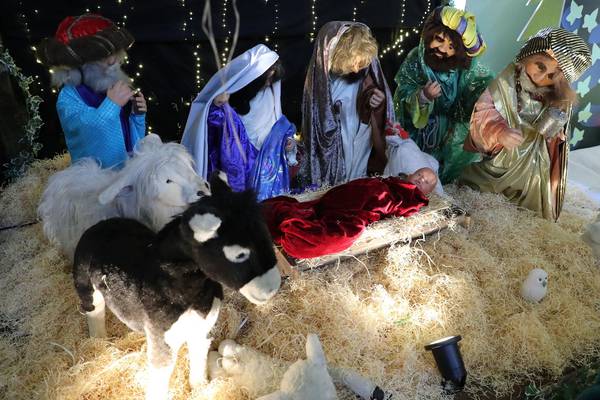 Not meaning to crib but . . . timing of most nativity scenes is off