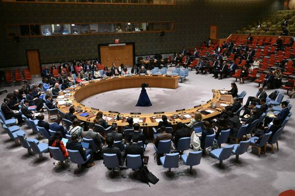 Gaza conflict: UN Security Council backs  ceasefire plan and urges Hamas to accept deal