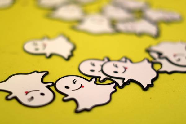 Snap founders promise to keep shares as user numbers disappoint