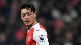 Mesut Özil says preference is to sign new contract with Arsenal