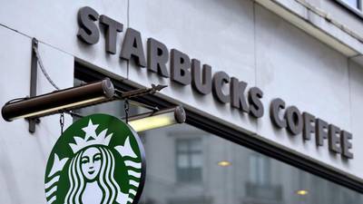 Starbucks to sell beer and wine in bid to boost US footfall