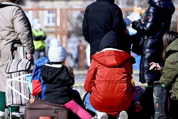 Ministers approve monthly payment of €400 for those hosting Ukrainian refugees