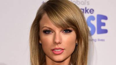 Apple Music backs down in Taylor Swift row