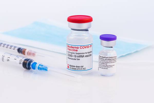 European stocks tumble on doubts about vaccine efficacy against Omicron