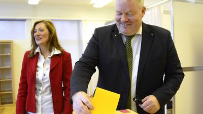 Iceland election: Voting begins with opposition parties ahead in polls