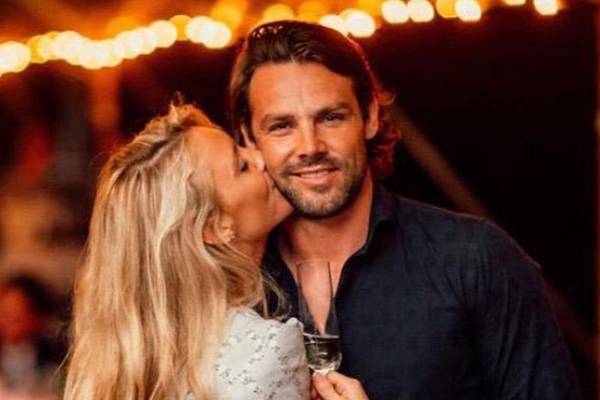 Ah here. What made Ben Foden get hitched after a fortnight?