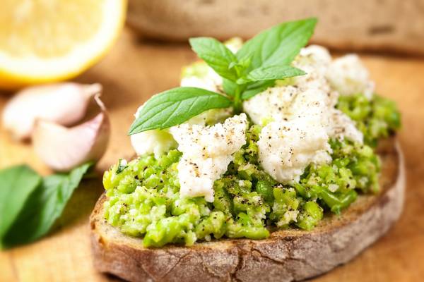 Bruschetta with difference: beans, peas and a sprinkling of feta