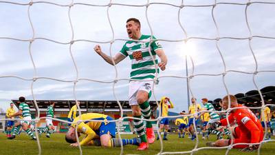 Shamrock Rovers snatch victory against Longford to go top