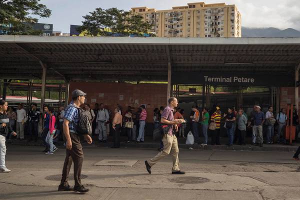 Power flickers across Venezuela after worst blackout since March