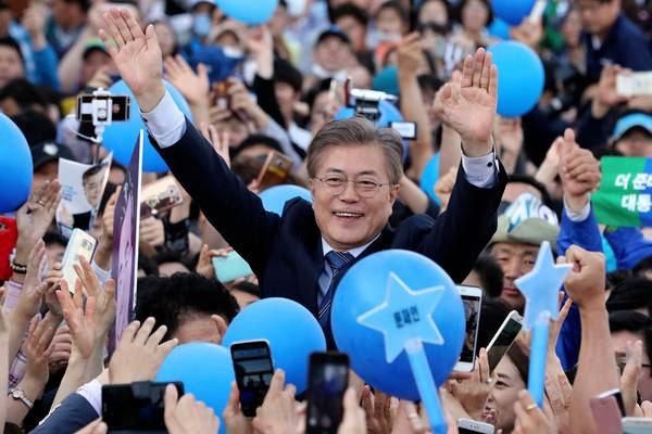 Ex-commando  Moon Jae-in favourite to win South Korean election