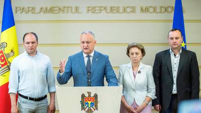 Moldova’s new government calls mass rally to oust rival cabinet