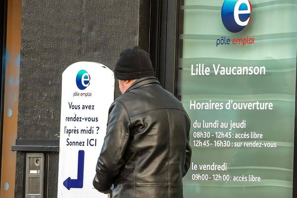 Euro zone unemployment falls to lowest level since 2009