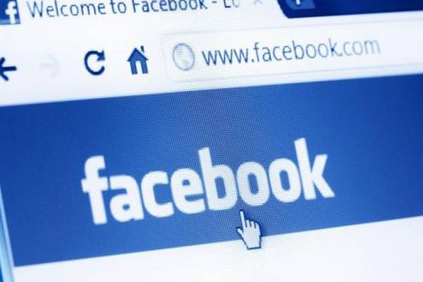 Coronavirus: Facebook moderators must work in the office for now