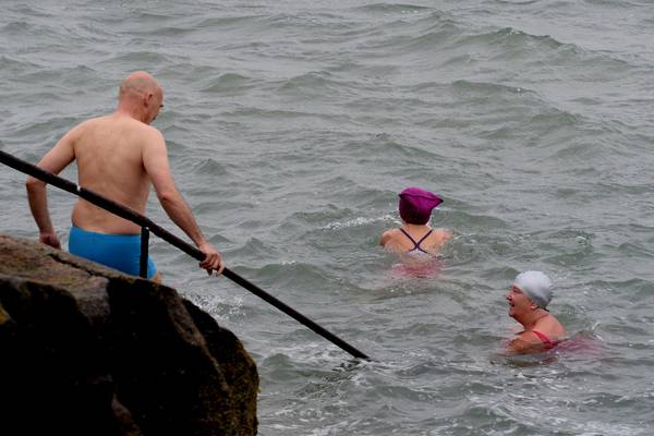Meet the 'early risers' - the swimmers who clean up Sandycove