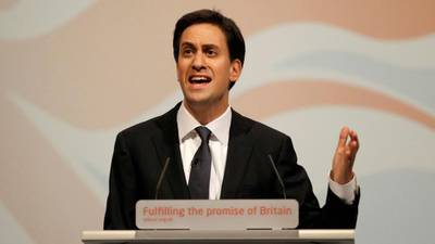 David Cameron supports Ed Miliband in row over Daily Mail article on father