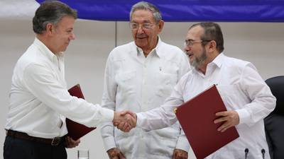 Colombia and Farc rebels sign historic ceasefire