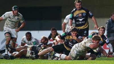 Leicester stay in touch with Ulster