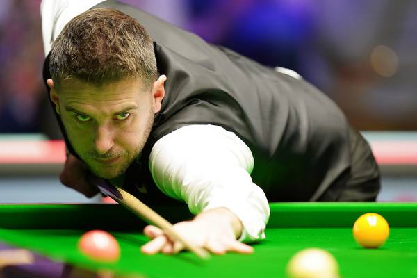Mark Selby stands by Shaun Murphy in row over amateurs