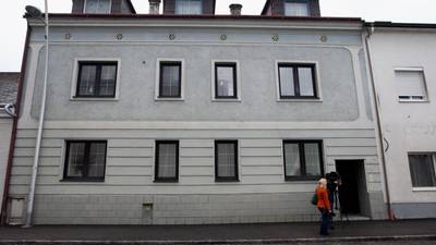 Josef Fritzl house  offered as  accommodation for refugees