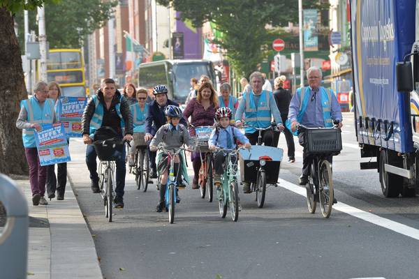 Cyclists call on council to build Liffey Cycle route