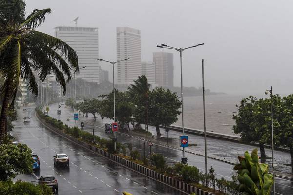 Mumbai escapes brunt of cyclone after winds change direction