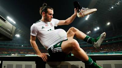 Ryan Giggs hails Gareth Bale as he breaks Wales record