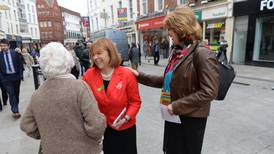 Labour tries to take Fine Gael votes with last-minute leaflet
