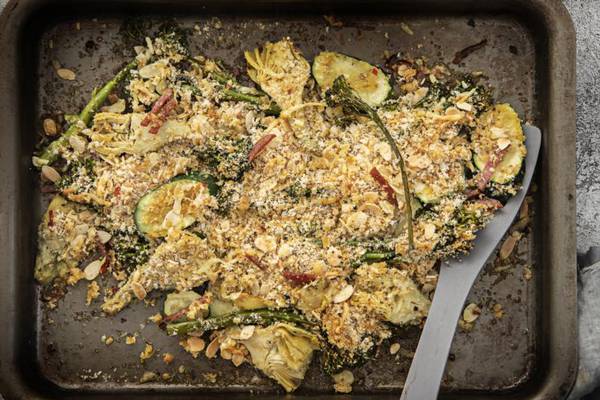 Crusted summer greens with lemon, artichoke and salami
