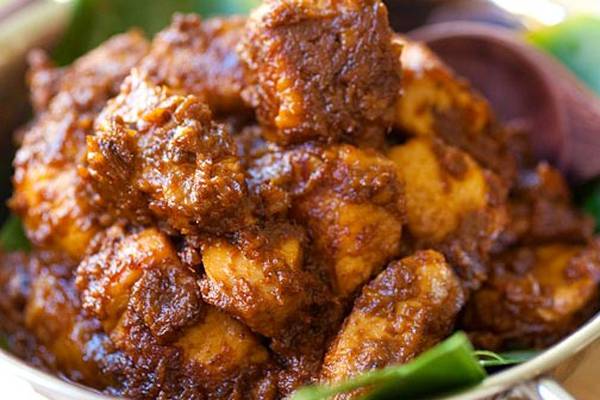 How to make a proper chicken rendang