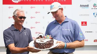 Ernie Els blows out candles before shooting the  lights out