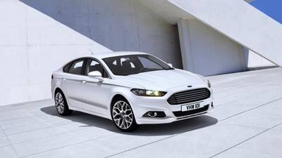 Ford considers plug-in hybrids for Europe