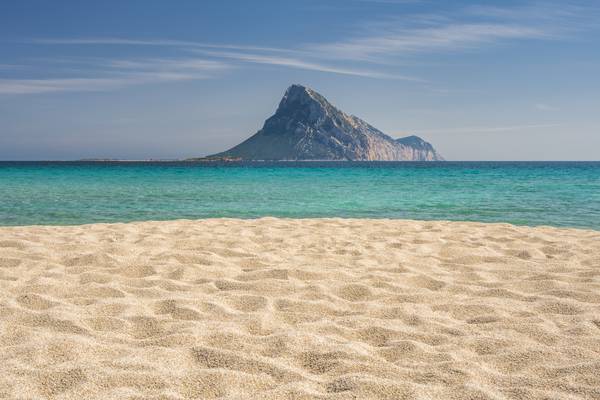 French tourists face six years in jail over claims they stole Sardinia sand