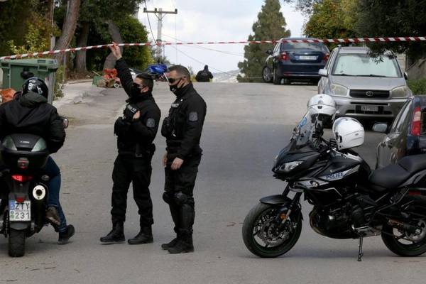 Greek TV journalist killed by gunmen