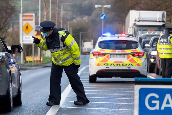 Driver arrested after failing to stop at Garda checkpoint in Cork