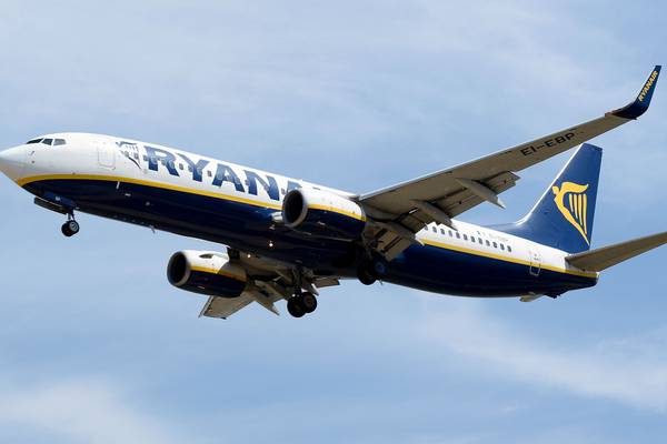 Ryanair forecasts full-year profits of about €1.325bn