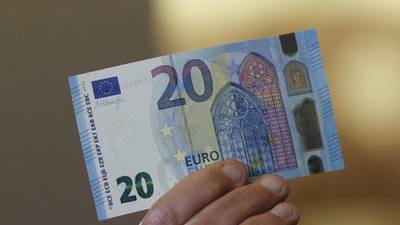 Euro zone lending shows sign of turnaround as morale improves