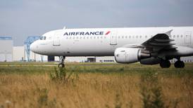 Air France-KLM narrows losses as bookings begin to recover