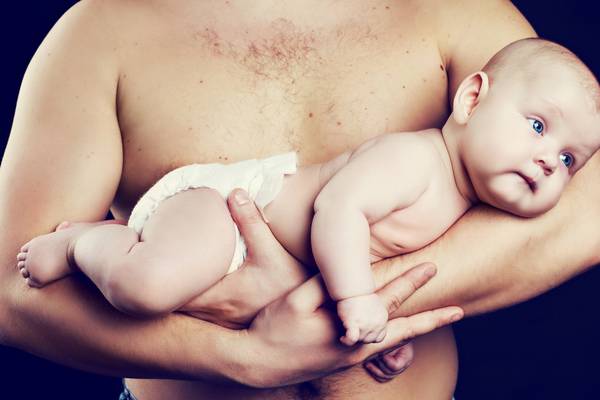Skin-to-skin contact between father and baby is vitally important