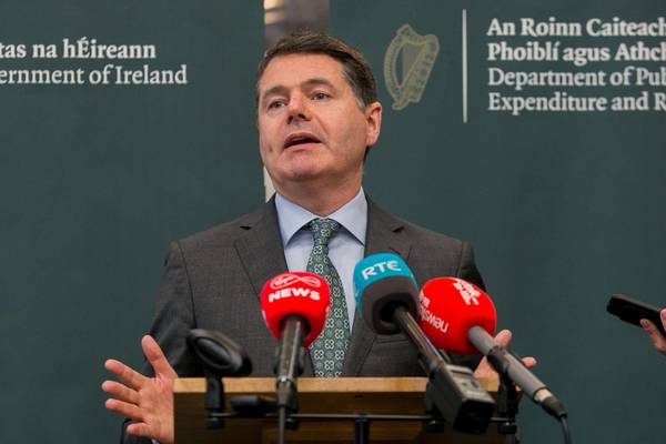 Roll-out of broadband plan ‘risky’ but right thing to do, says Donohoe