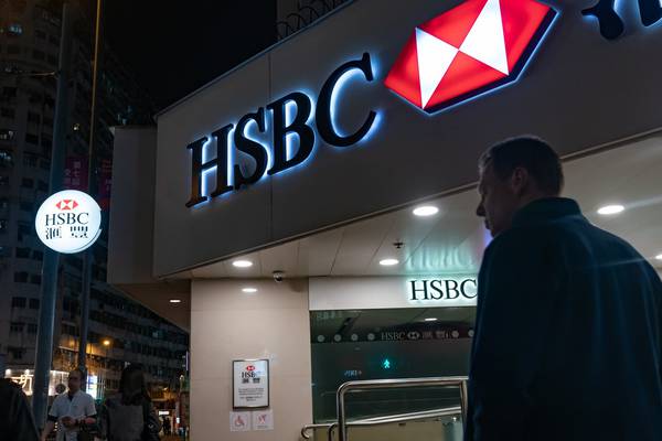 Coronavirus prompts HSBC and Shell to send staff home