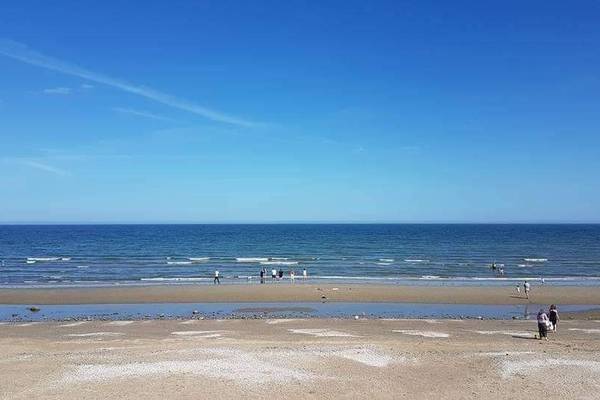 Girl dies in hospital after getting into difficulty while swimming in Louth