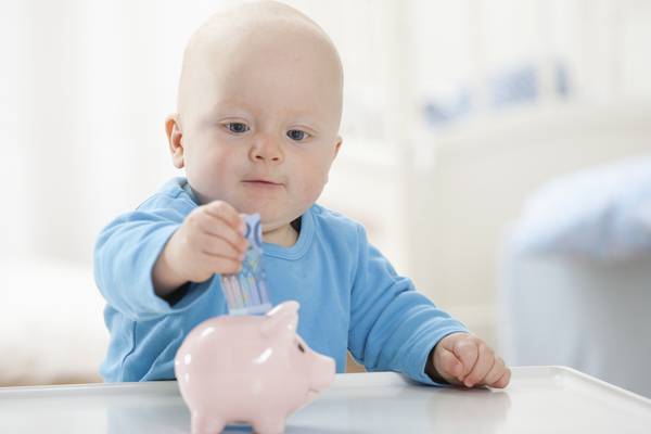 Let’s give every newborn €5,500 and invest it to fund their pension