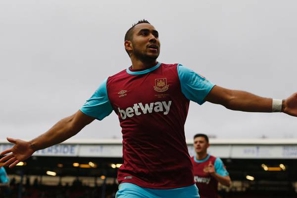 Dimitri Payet  wants to leave West Ham for Marseille