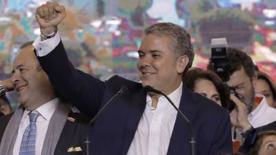 Colombia’s new right-wing president vows to ‘correct’ Farc peace deal