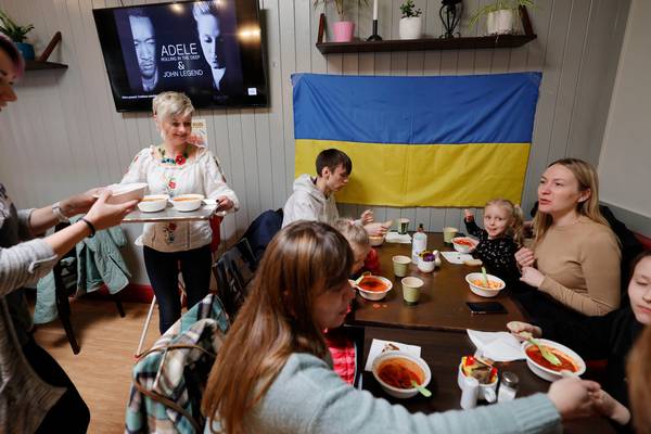 Payment scheme for Irish people hosting Ukrainian refugees being considered