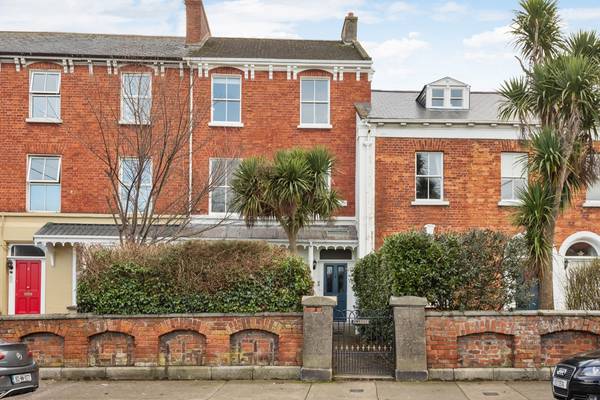 Fine Victorian with subtle shading and Bray Head views for €945k