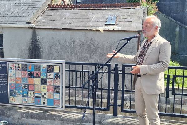 Graham Norton pays tribute to hometown as he unveils Covid memorial in Bandon