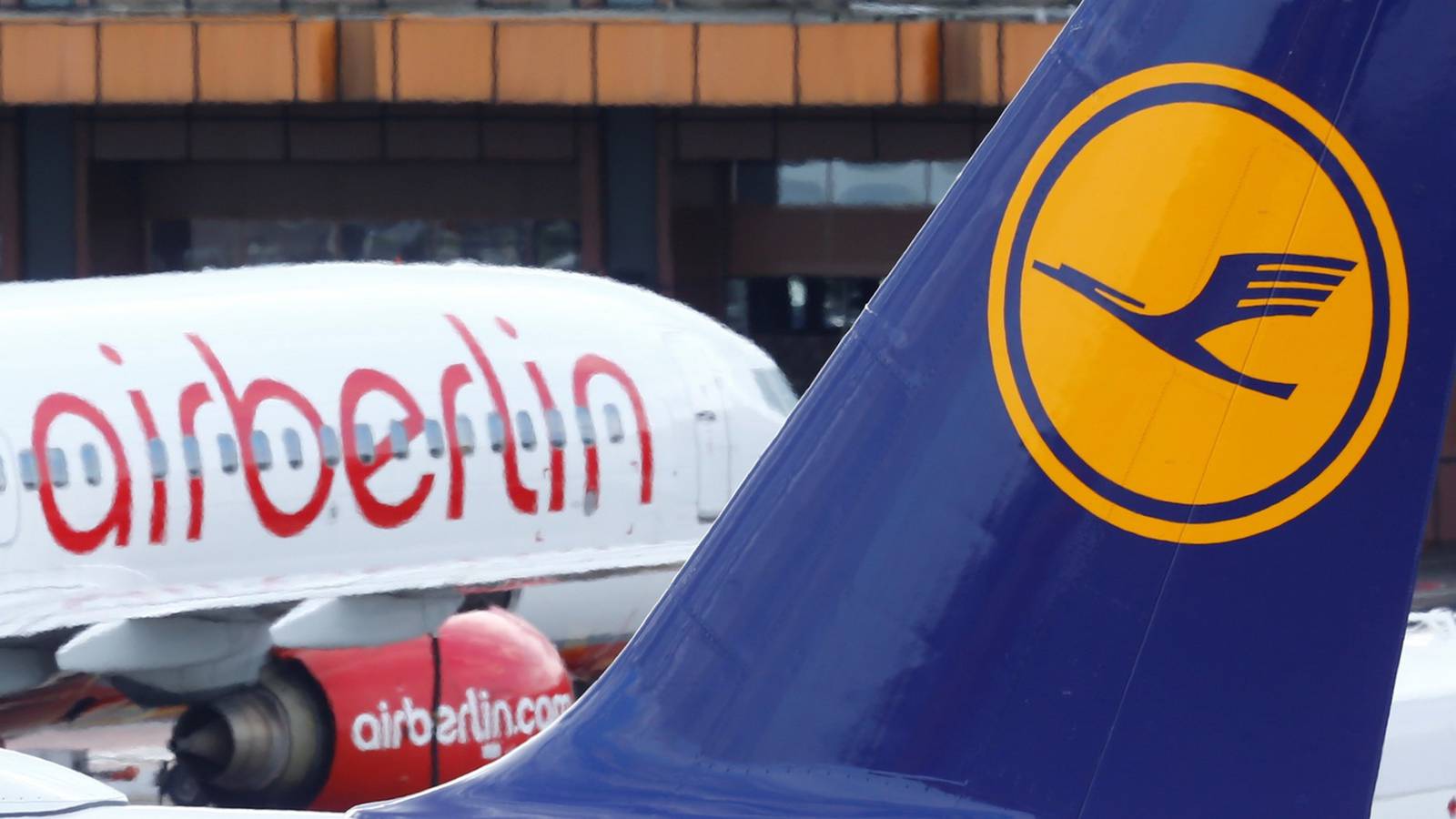 Lufthansa snaps up parts of failed Air Berlin – The Irish Times