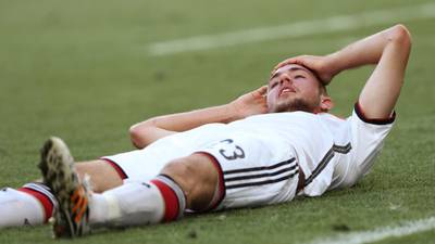 World players’ union accuses Fifa of failing to protect players over  concussion