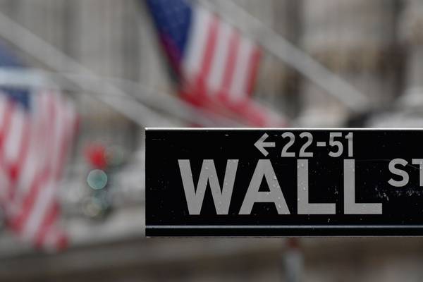 Stock markets show resilience despite turmoil in Washington